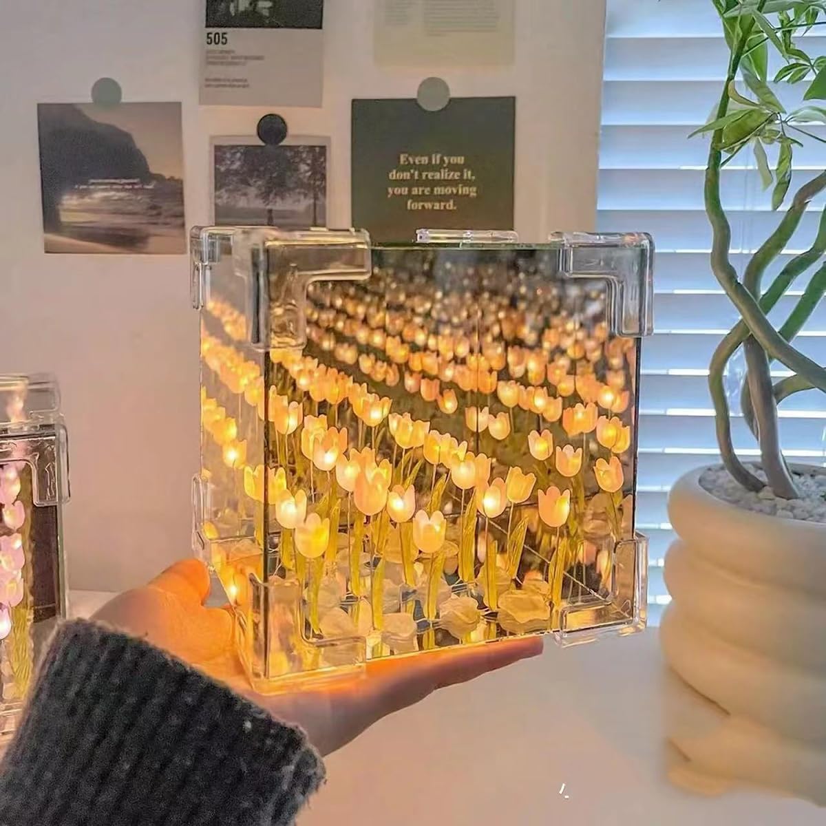 Votvy Acrylic DIY Tulip Cube Mirror Lamp, 30 Flowers LED Decorative Lamp, 2 In 1 Mirror & Table Ornaments For Bedroom Livingroom Desktop Decor Birthday Gift,Transparent